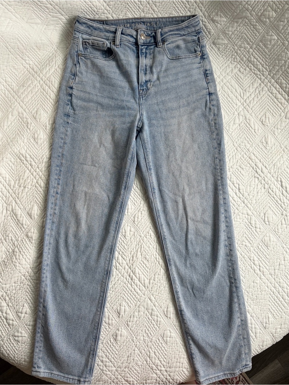 American Eagle Outfitters Mom Straight Jean Light Blue Size 4 Regular